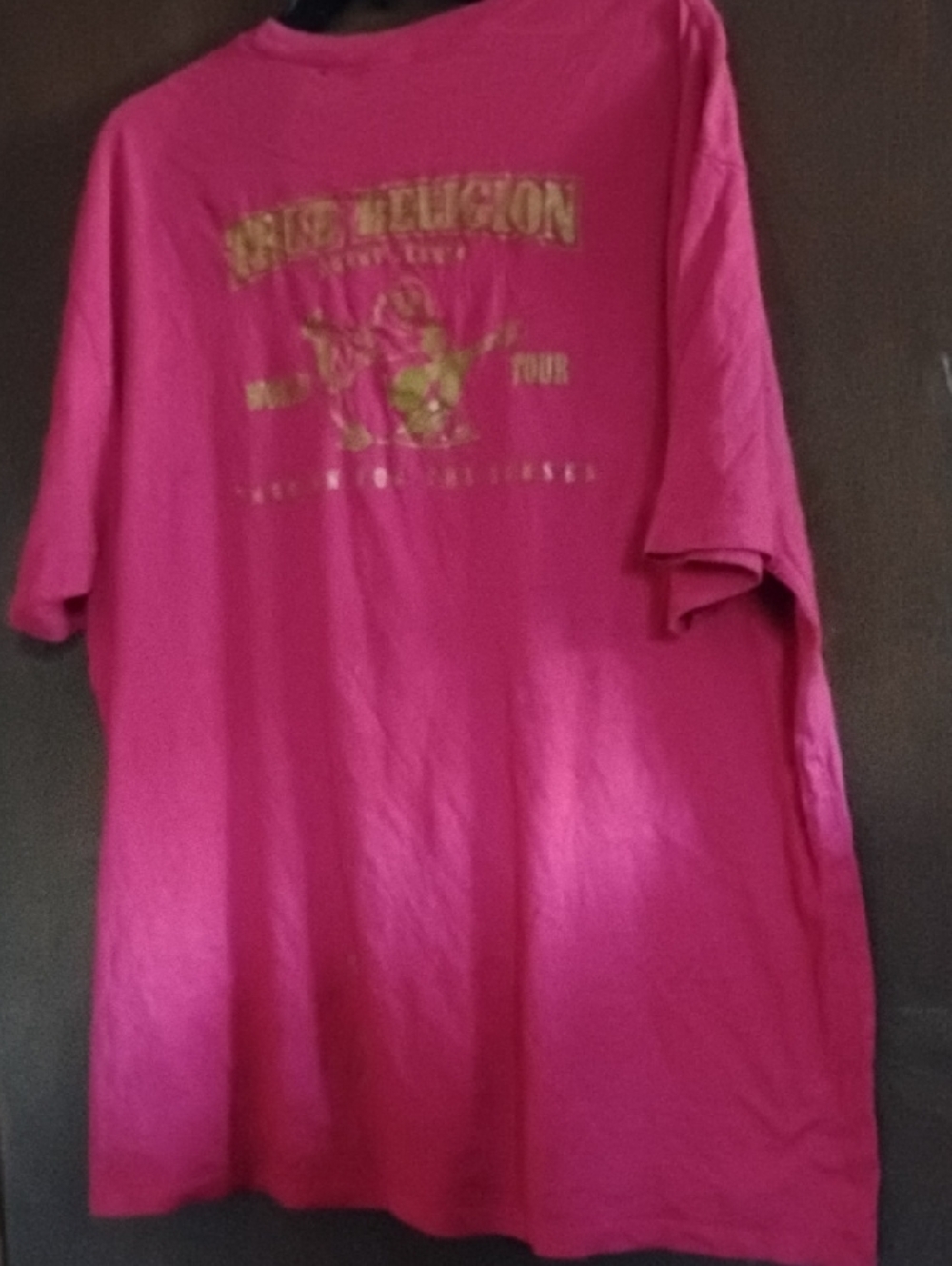 True Religion Short Sleeve Tee with Gold Graphic.FREE
